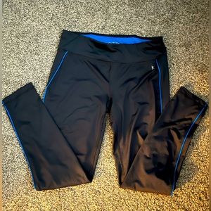 Danskin fitted capri leggings. Dark grey and blue. Size M (8-10)